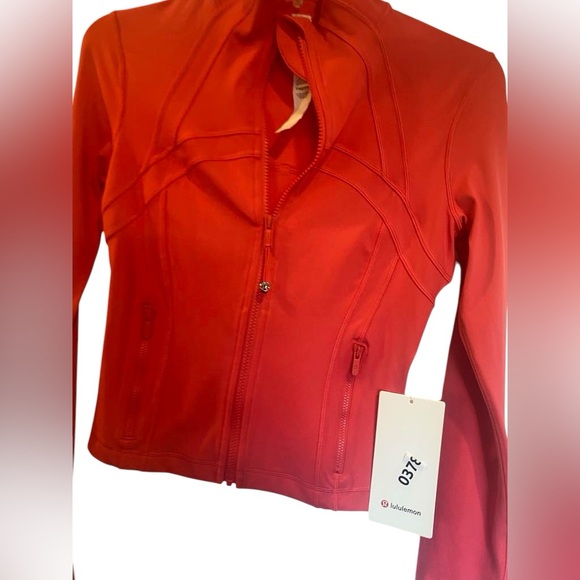 NWT Lululemon define cropped jacket nulu Size 6 - Picture 3 of 5